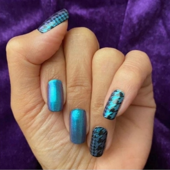🎉3/$25  ✨Rare ✨Color Street Suit yourself  Houndstooth Teal Purple Duochrome - Picture 9 of 10